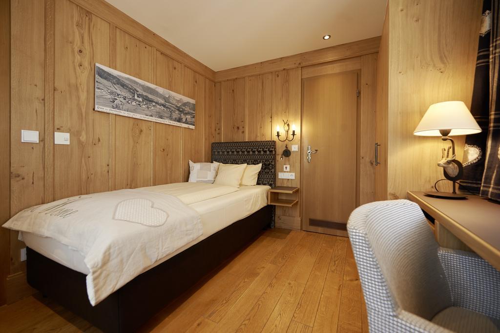 Hotel Adler Оберштауфен Экстерьер фото