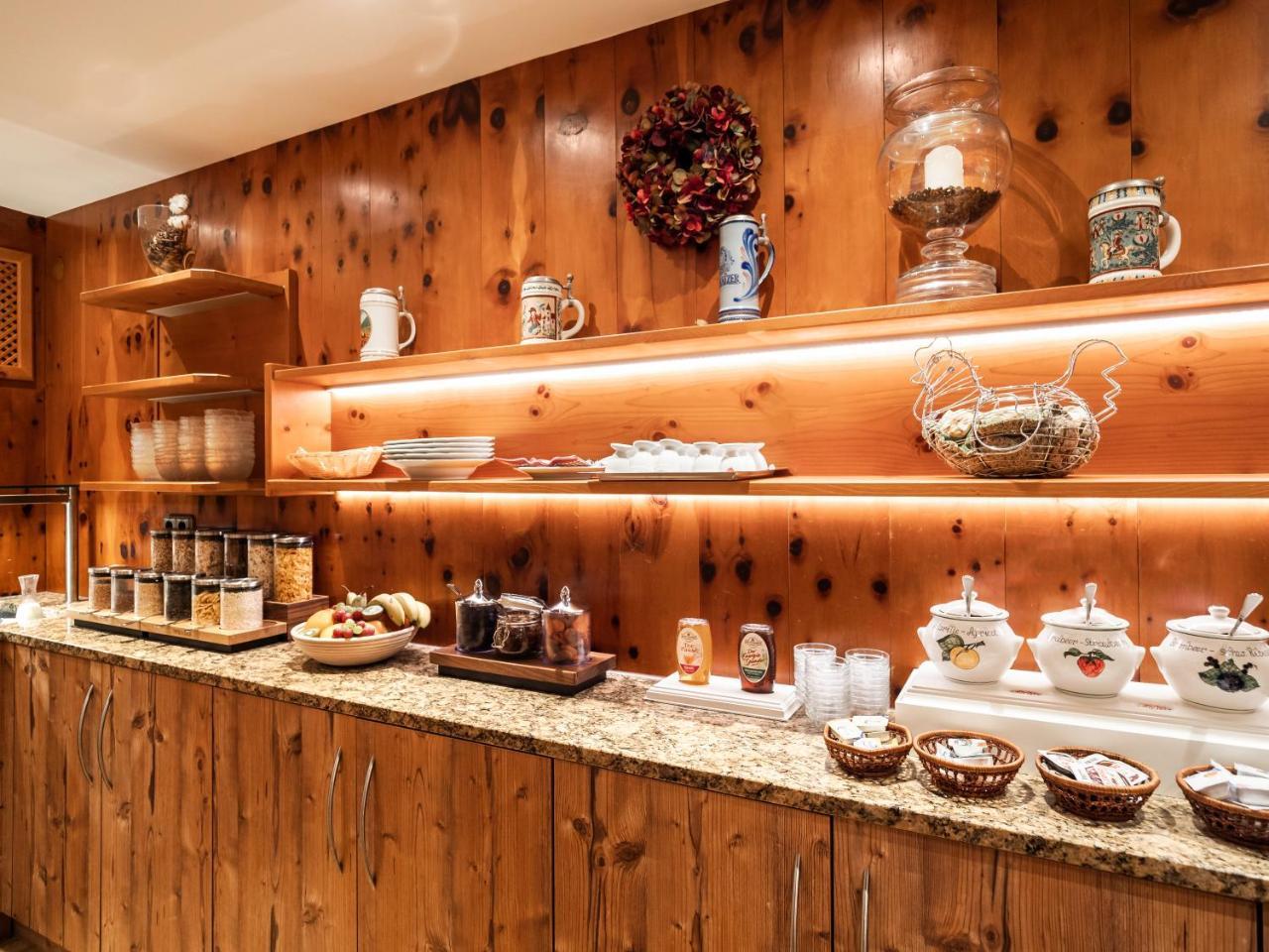 Hotel Adler Оберштауфен Экстерьер фото
